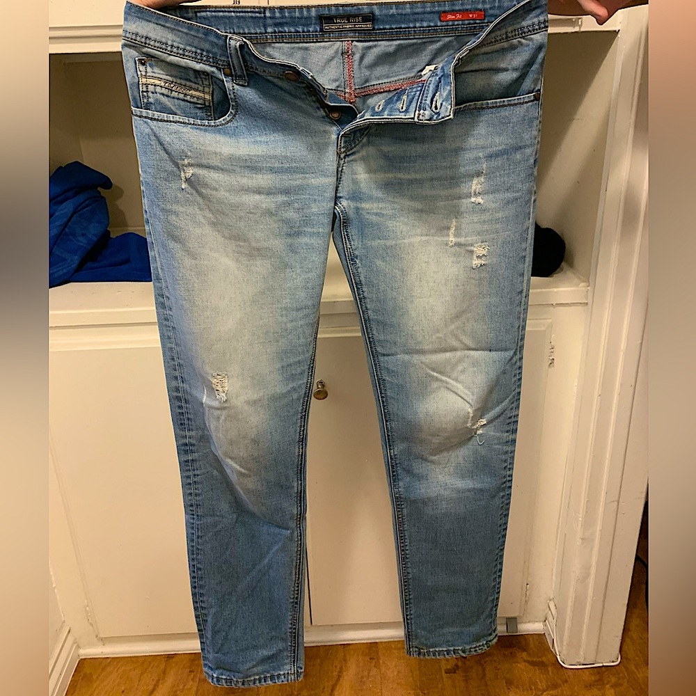 True Rise blue jeans